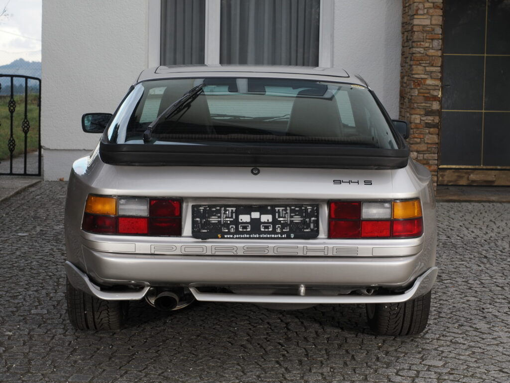 porsche 944 s2 (2)