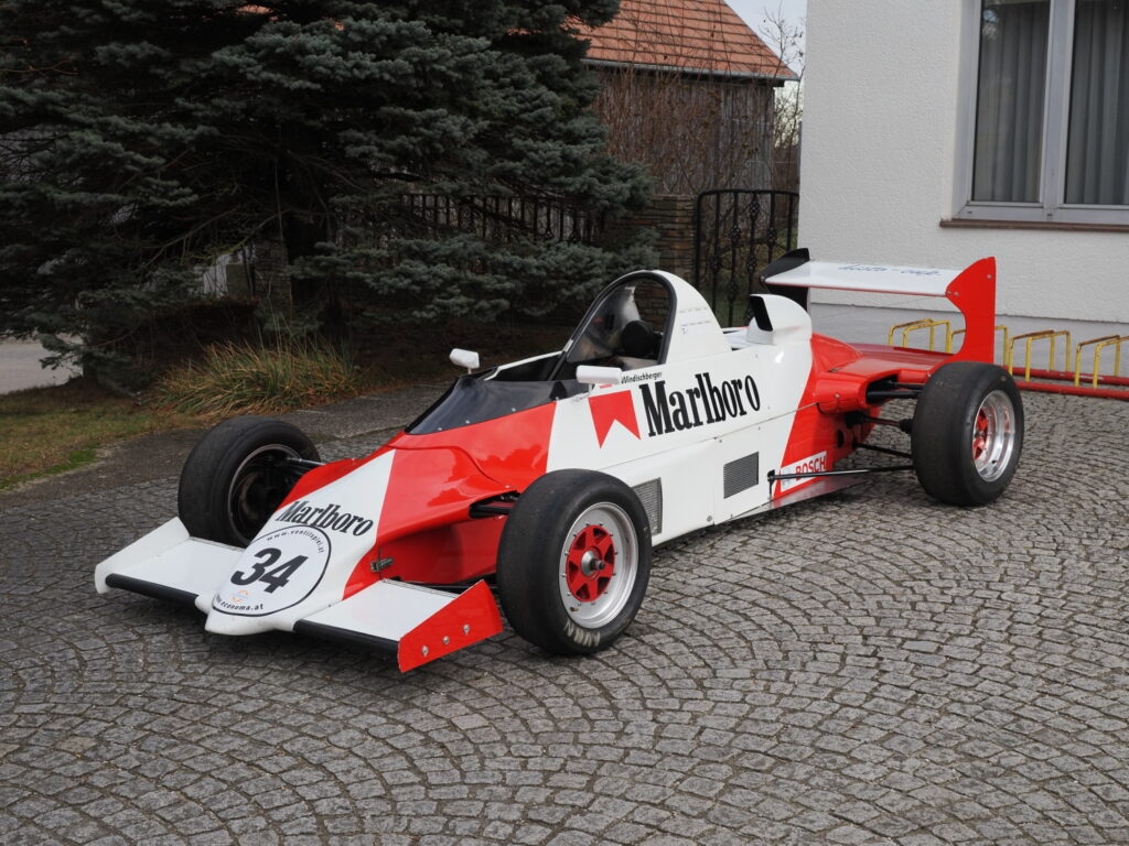 reynard 1984 formel ford 2000 cw (4)