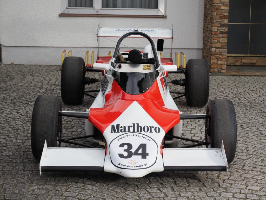 reynard 1984 formel ford 2000 cw (5)